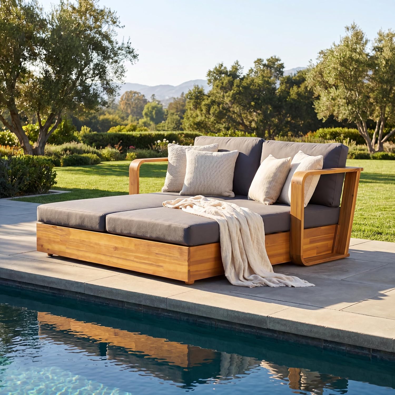 Wooden 2-Seater Outdoor Daybed